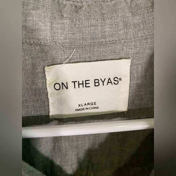 On the byas pineapple shirt - Picture 4 of 6